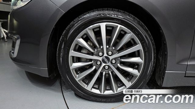 Lincoln MKZ 2018 — photo 5