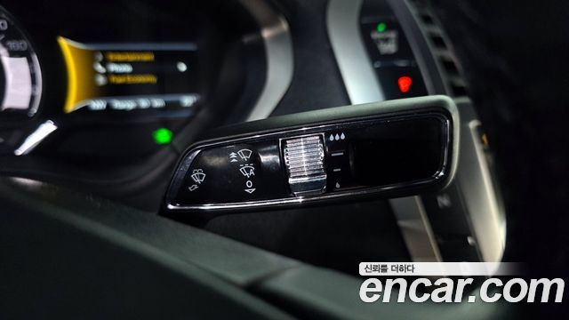 Lincoln MKZ 2018 — photo 13