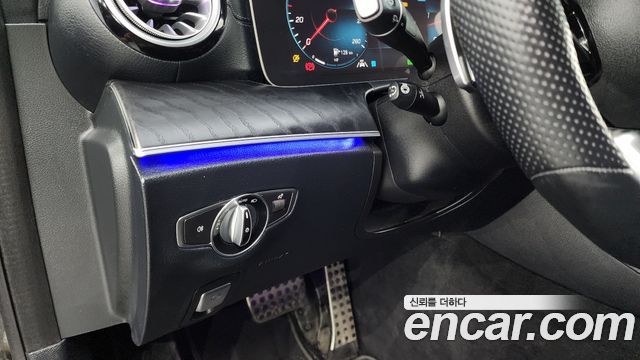 Mercedes-Benz CLS-Class 2022 — photo 12