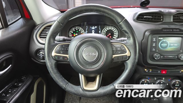 Jeep Renegade 2017 — photo 13