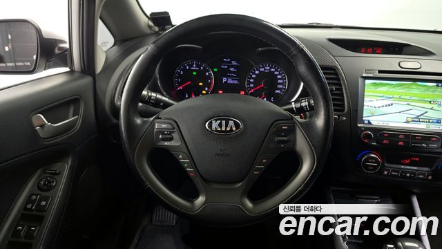 Kia K3 2015 — photo 13