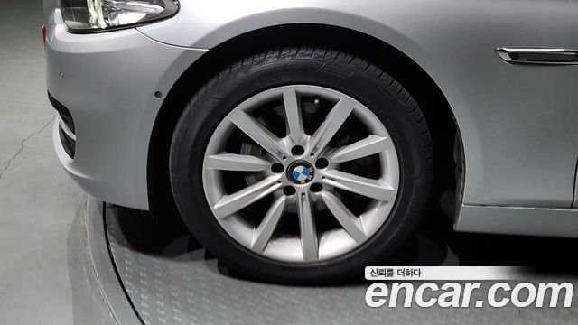 BMW 5-Series 2015 — photo 5