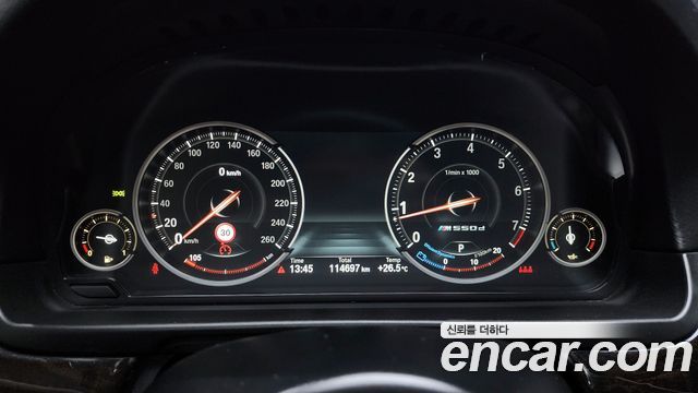 BMW 5-Series 2015 — photo 8