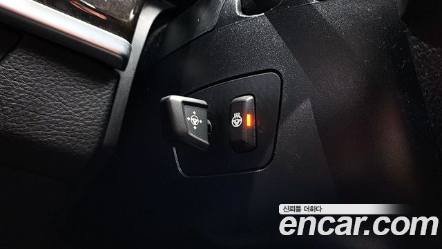 BMW 5-Series 2015 — photo 17
