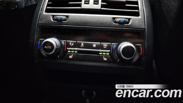 BMW 5-Series 2015 — photo 18