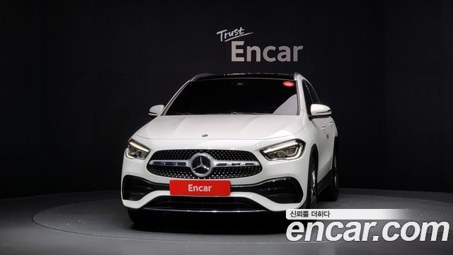 Mercedes-Benz GLA-Class 2020 — photo 3