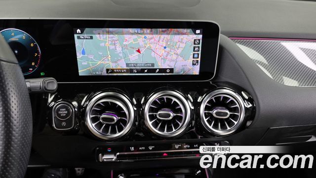 Mercedes-Benz GLA-Class 2020 — photo 14