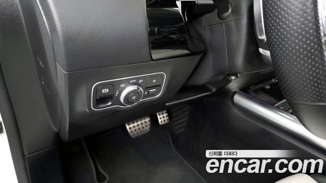 Mercedes-Benz GLA-Class 2020 — photo 18
