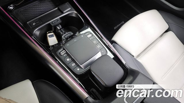 Mercedes-Benz GLA-Class 2020 — photo 19