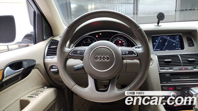 Audi Q7 2013 — photo 13