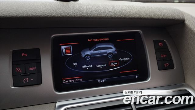 Audi Q7 2013 — photo 16