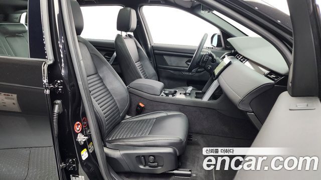 Land Rover Discovery Sport 2025 — photo 11