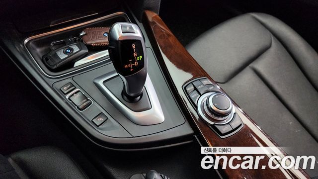 BMW 3-Series 2013 — photo 9