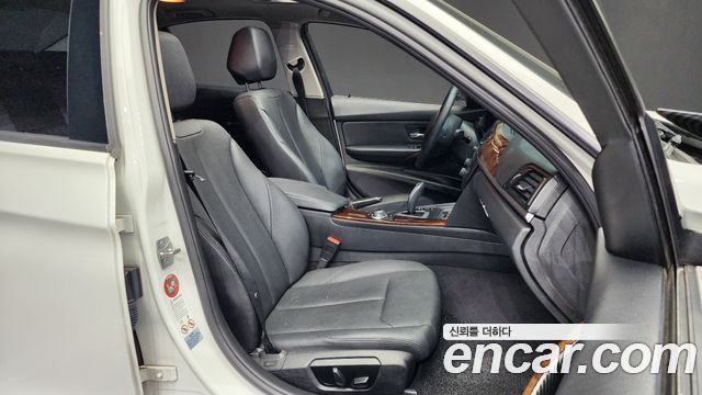 BMW 3-Series 2013 — photo 11