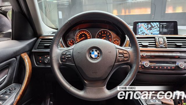 BMW 3-Series 2013 — photo 13