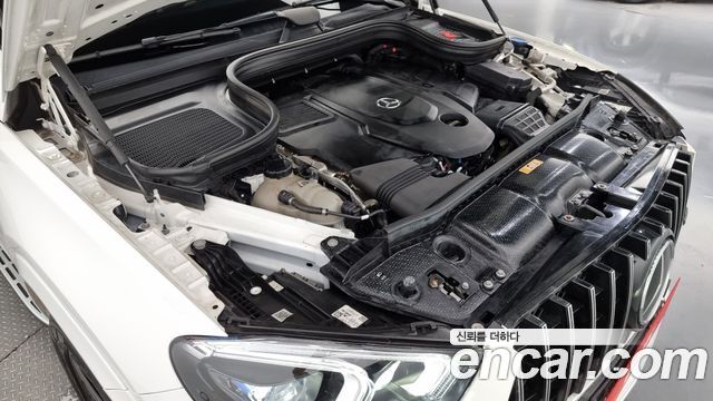 Mercedes-Benz GLE-Class 2020 — photo 6