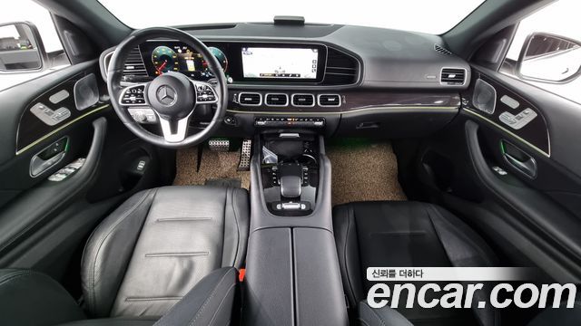 Mercedes-Benz GLE-Class 2020 — photo 7