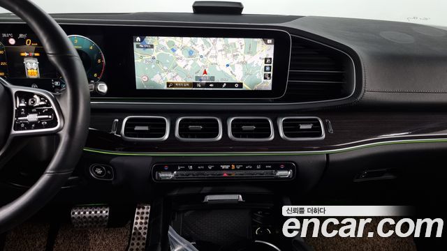 Mercedes-Benz GLE-Class 2020 — photo 14