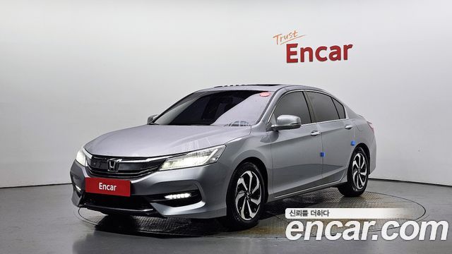 Honda Accord 2017 — photo 1