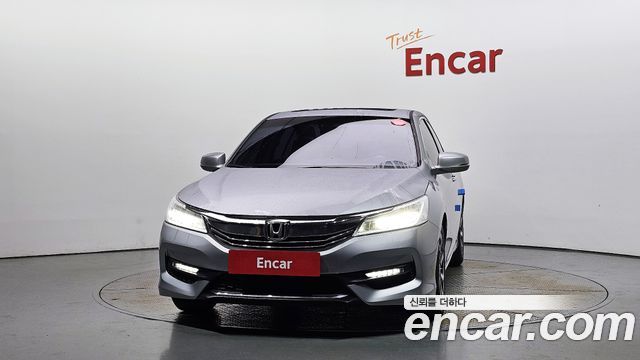 Honda Accord 2017 — photo 3