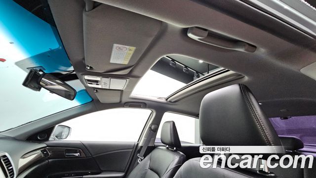 Honda Accord 2017 — photo 19