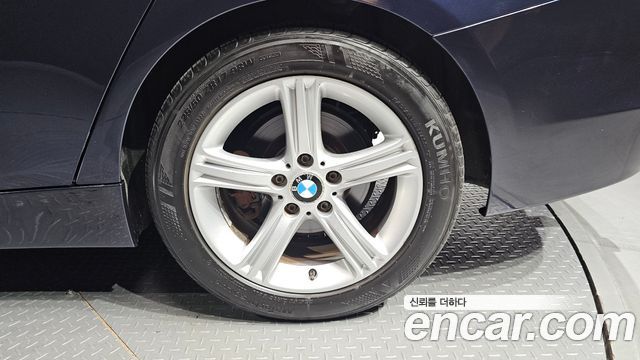 BMW 3-Series 2012 — photo 5