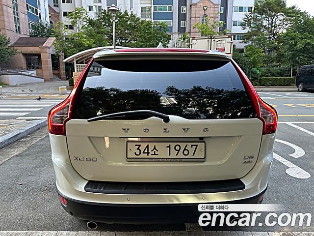 Volvo XC60 2012 — photo 4