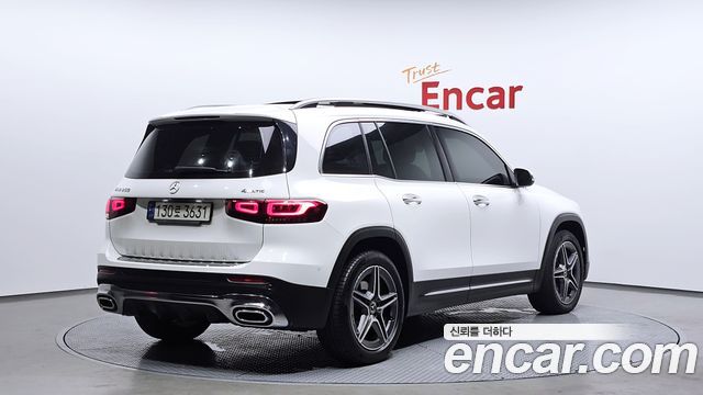 Mercedes-Benz GLB-Class 2021 — photo 2