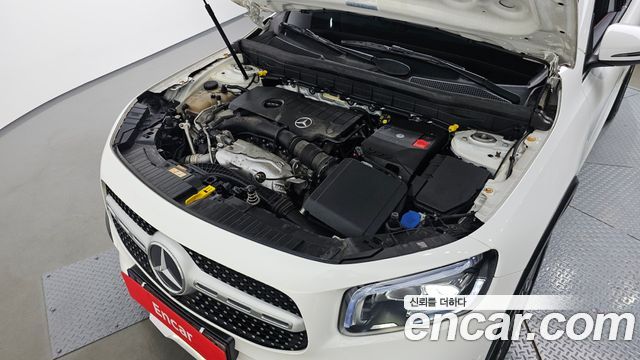 Mercedes-Benz GLB-Class 2021 — photo 6