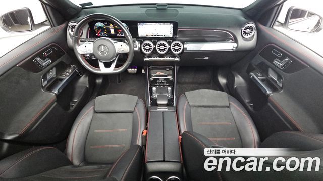 Mercedes-Benz GLB-Class 2021 — photo 7