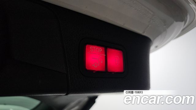 Mercedes-Benz GLB-Class 2021 — photo 20