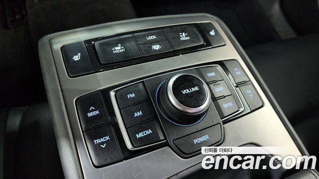 Hyundai Genesis 2015 — photo 19