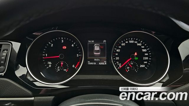 Volkswagen Jetta 2015 — photo 8