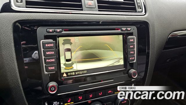 Volkswagen Jetta 2015 — photo 16