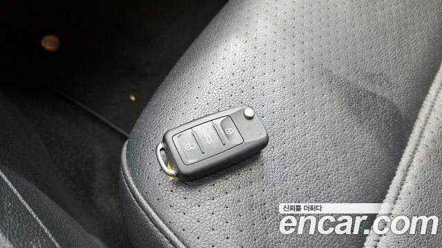 Volkswagen Jetta 2015 — photo 18