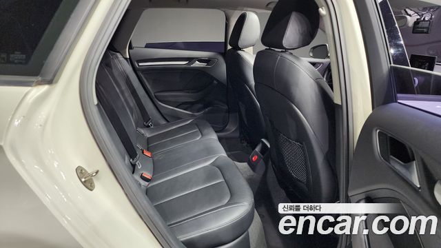 Audi A3 2015 — photo 12