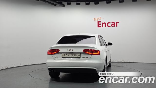 Audi A4 2015 — photo 4