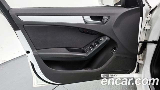 Audi A4 2015 — photo 18