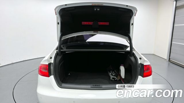 Audi A4 2015 — photo 20