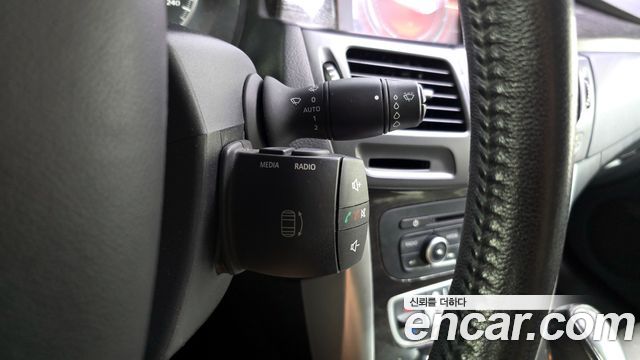 Renault Korea SM5  2013 — photo 18