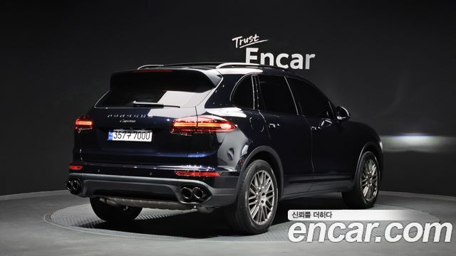 Porsche Cayenne 2016 — photo 2