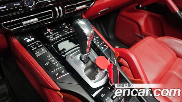 Porsche Cayenne 2016 — photo 9