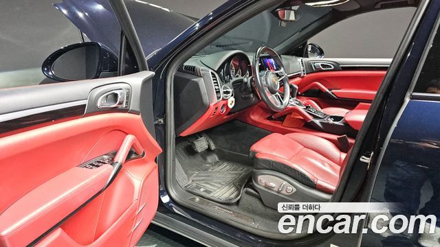 Porsche Cayenne 2016 — photo 11