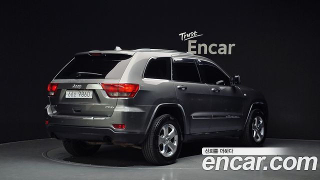 Jeep Cherokee 2011 — photo 2
