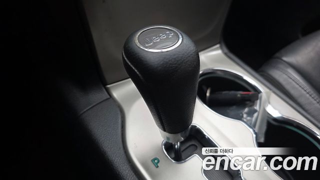 Jeep Cherokee 2011 — photo 9