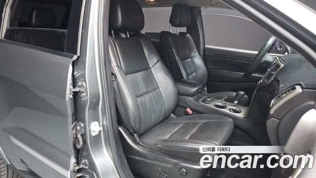 Jeep Cherokee 2011 — photo 10