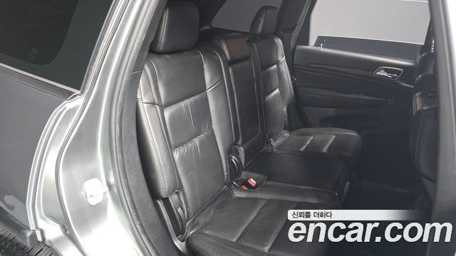 Jeep Cherokee 2011 — photo 12