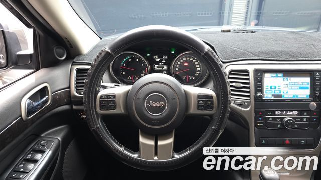Jeep Cherokee 2011 — photo 13