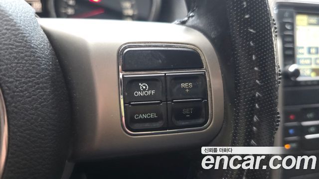 Jeep Cherokee 2011 — photo 18