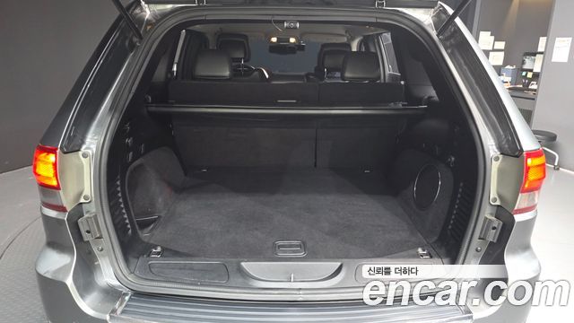 Jeep Cherokee 2011 — photo 20